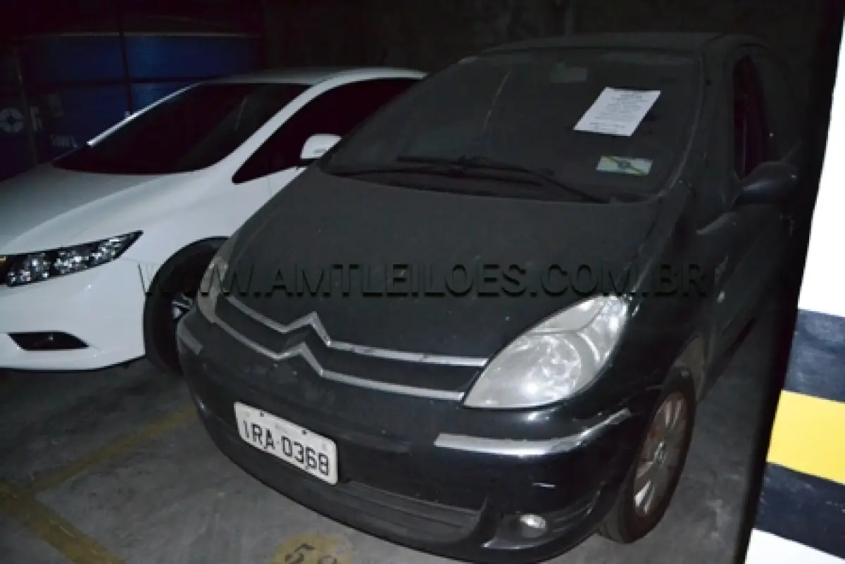 LOTE 002 - MARCA/MODELO: CITROEN/PICASSO II20EXCA PLACA: IRA 0368  CHASSI: 935CHRFNYBB516586 RENAVAM: 00227875230 FABRICAÇÃO/MODELO: 2010/2011 COR: PRETA  COMBUSTÍVEL: GASOLINA