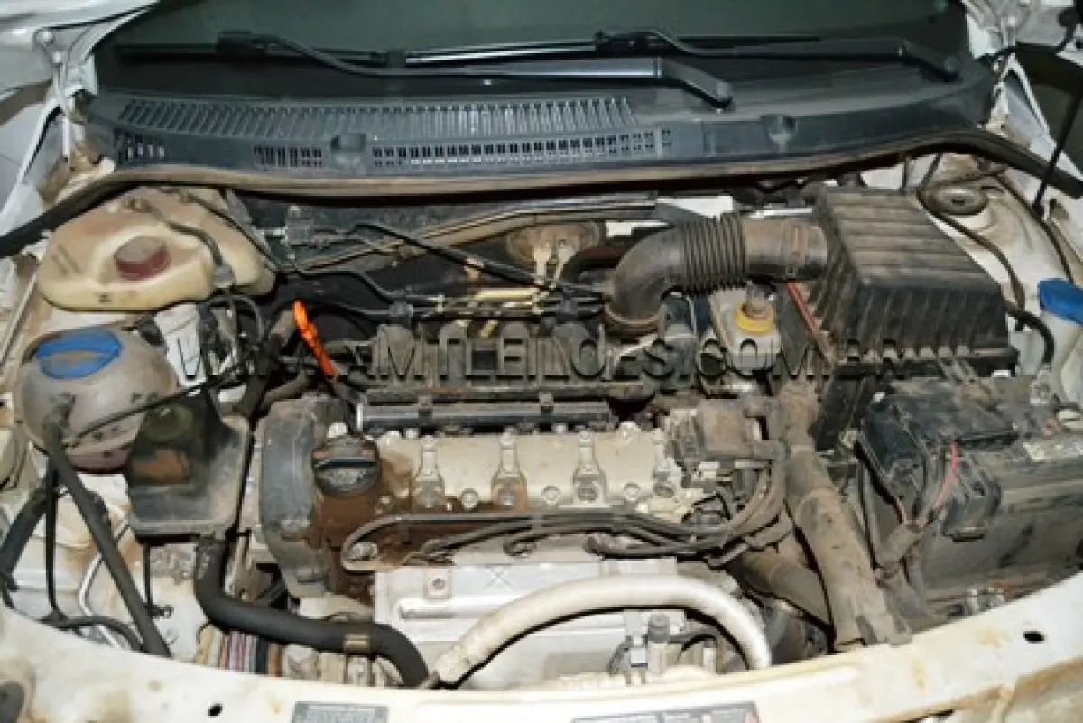 LOTE 001 - MARCA/MODELO: VW/GOL 1.6 PLACA: ISK 4408  CHASSI: 9BWAB05U1CP084776 RENAVAM: 00371173191 FABRICAÇÃO/MODELO: 2011/2012 COR: BRANCA  COMBUSTÍVEL: ÁLCOOL/GASOLINA