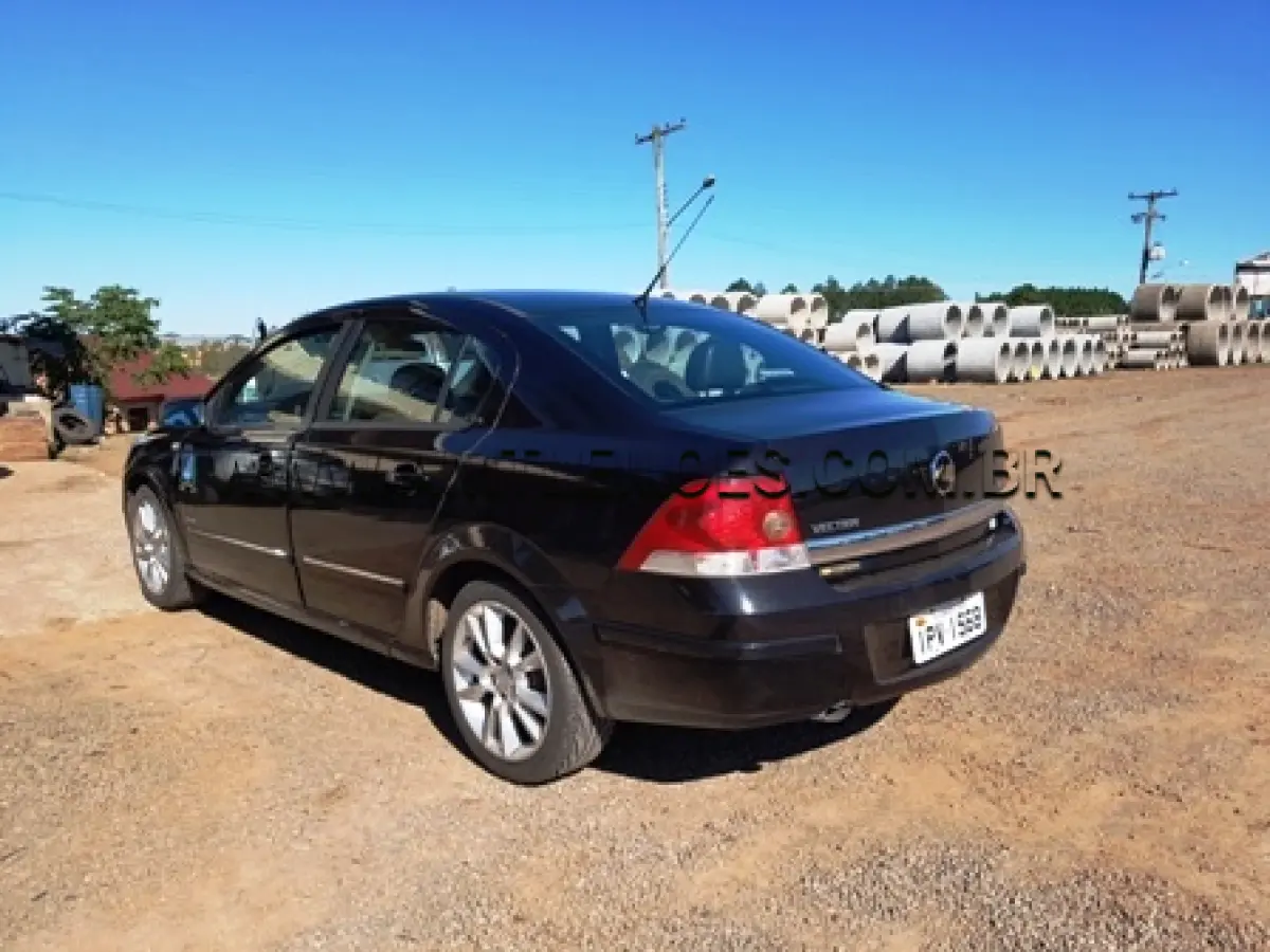 LOTE 019 - Automóvel Vectra, Marca GM, modelo Sedan Elite, ano de fabricação 2008, modelo 2009, chassi nº 9BGAC69W09B221924, cor preta, Placa IPV 1568
