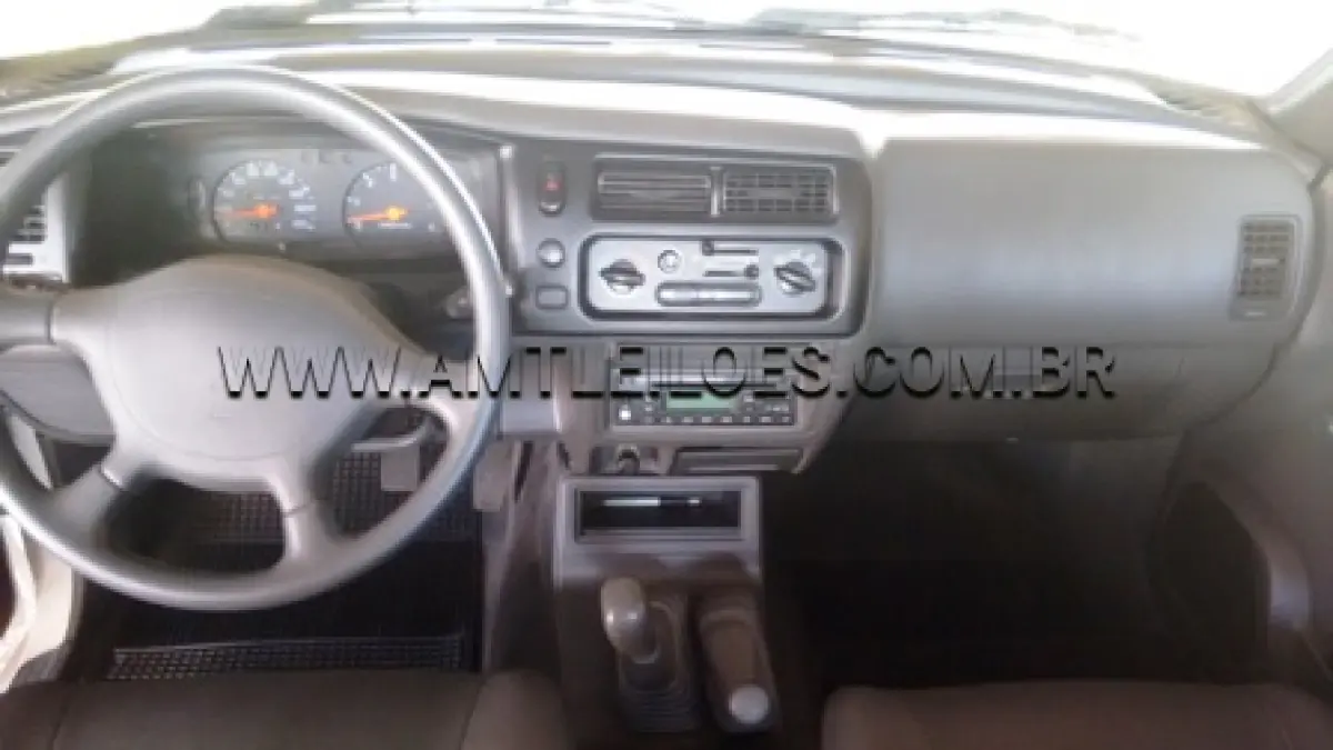 LOTE 036 - MARCA/MODELO: CAMIONETE CABINE DUPLA / MITSUBISHI L200 GL 2.5L 121V PLACA: IOF 6570  - CHASSI: 93XGNK7408C737250 FABRICAÇÃO/MODELO: 2007/2008 COR: BRANCA  – COMBUSTÍVEL: DIESEL - UL DNIT SANTA MARIA