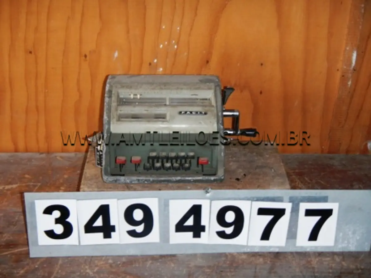 LOTE 007 - Aparelho de Fac simille – F1030 Auto rádio 03 Calculadoras manual 03 Calculadoras Olivetti Mod. 682 01 Câmera digital Samsung 01 Copiadora heliográfica 01 Máquina fotográfica digital Sony 01 Nobreak 01 Rack p/ computador 01 Relógio de parede 01 GPS 01 GPS