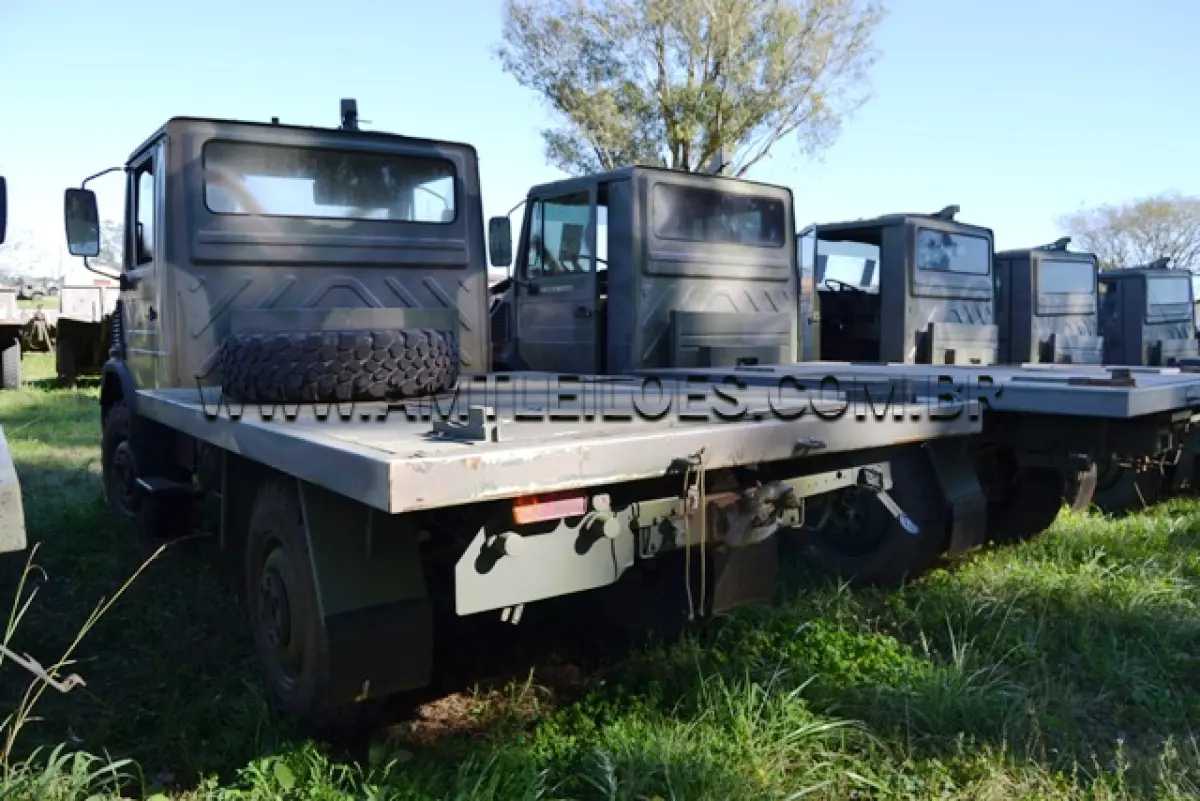 LOTE 023 - MARCA/MODELO:  CAMINHÃO MBB/ UNIMOG 4082, 1 ½ Ton, 4 x 4 ANO: 1999 CHASSI: WDB4082161W193672 MOTOR: 5 Cil. nº 0298110049708