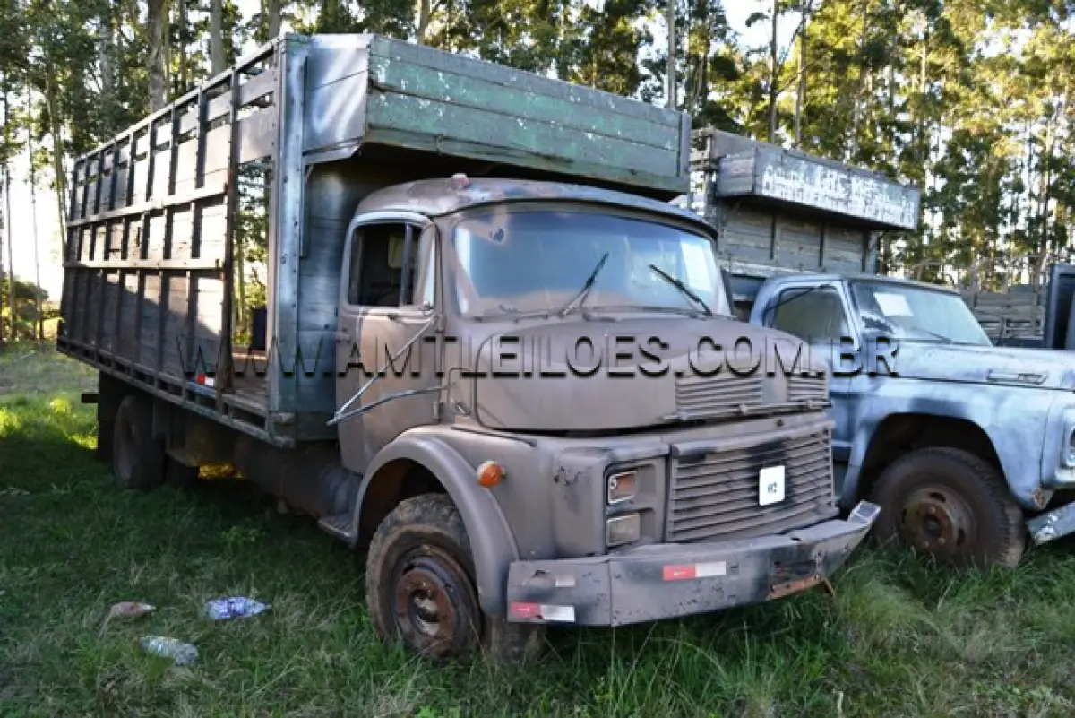 LOTE 002 - MARCA/MODELO:  CAMINHÃO MERCEDES BENZ/L1113/48 - 07 Ton, 4 x 2  ANO: 1971 CHASSI: 34403315023625 MOTOR: MBB 6 Cil nº 344912-15021491