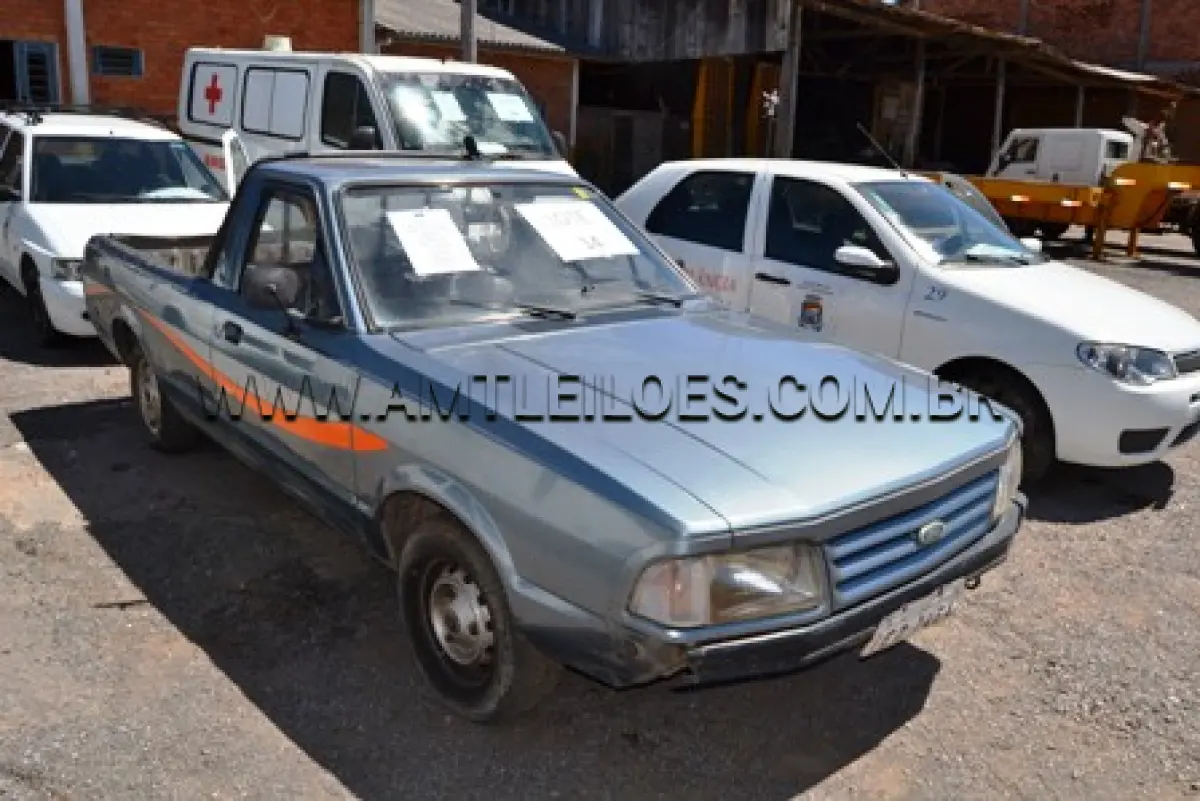 LOTE 014 - FORD/CAMINHONETA PAMPA 1.8L CABINE ABERTA, ANO: 1995, COR CINZA, GASOLINA, PLACA: IEO 1464