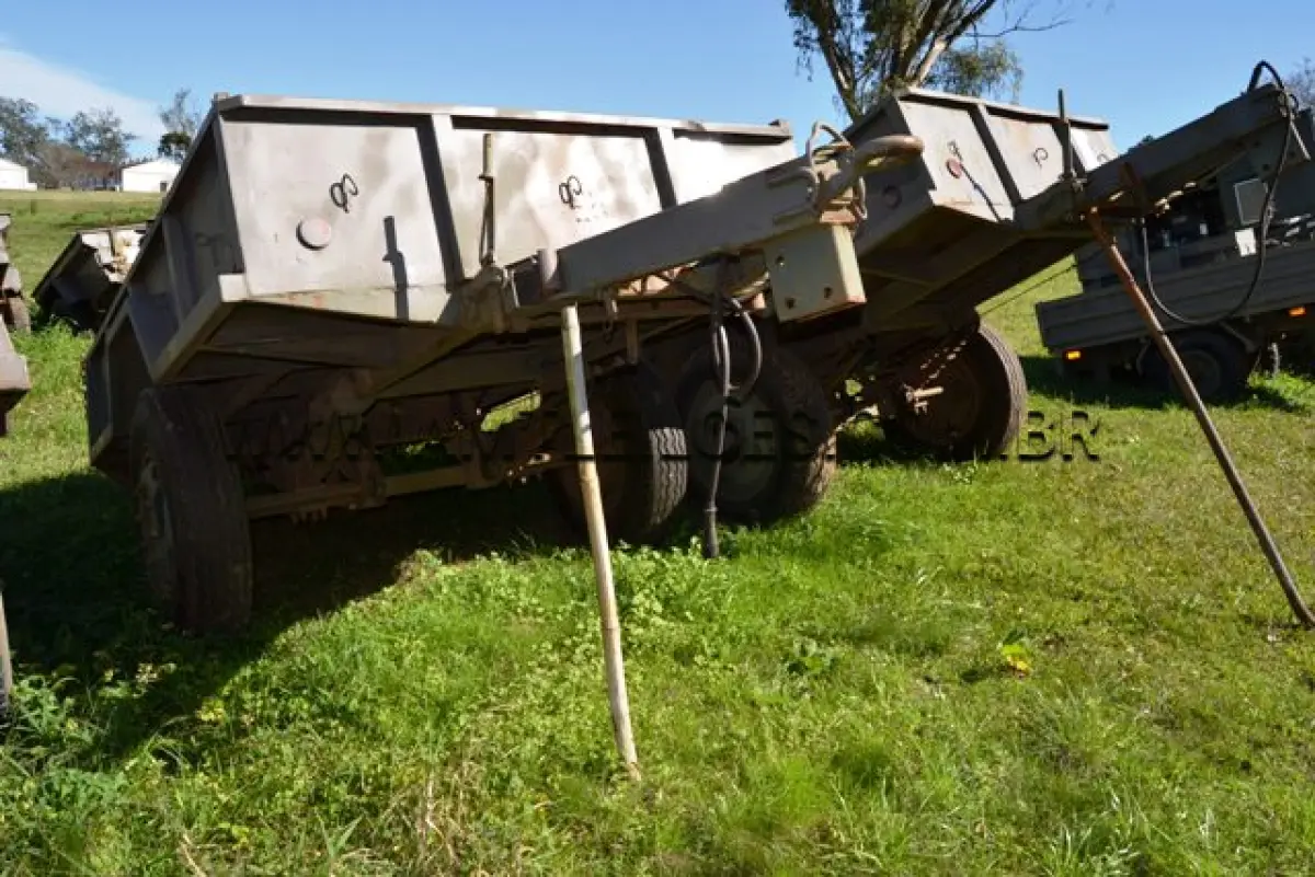 LOTE 038 - REBOQUE, CARGA, EMPREGO GERAL, 1 ½ Ton, 2R/ MARCA RODOVIÁRIA ANO: 1977 CHASSI: 36271727