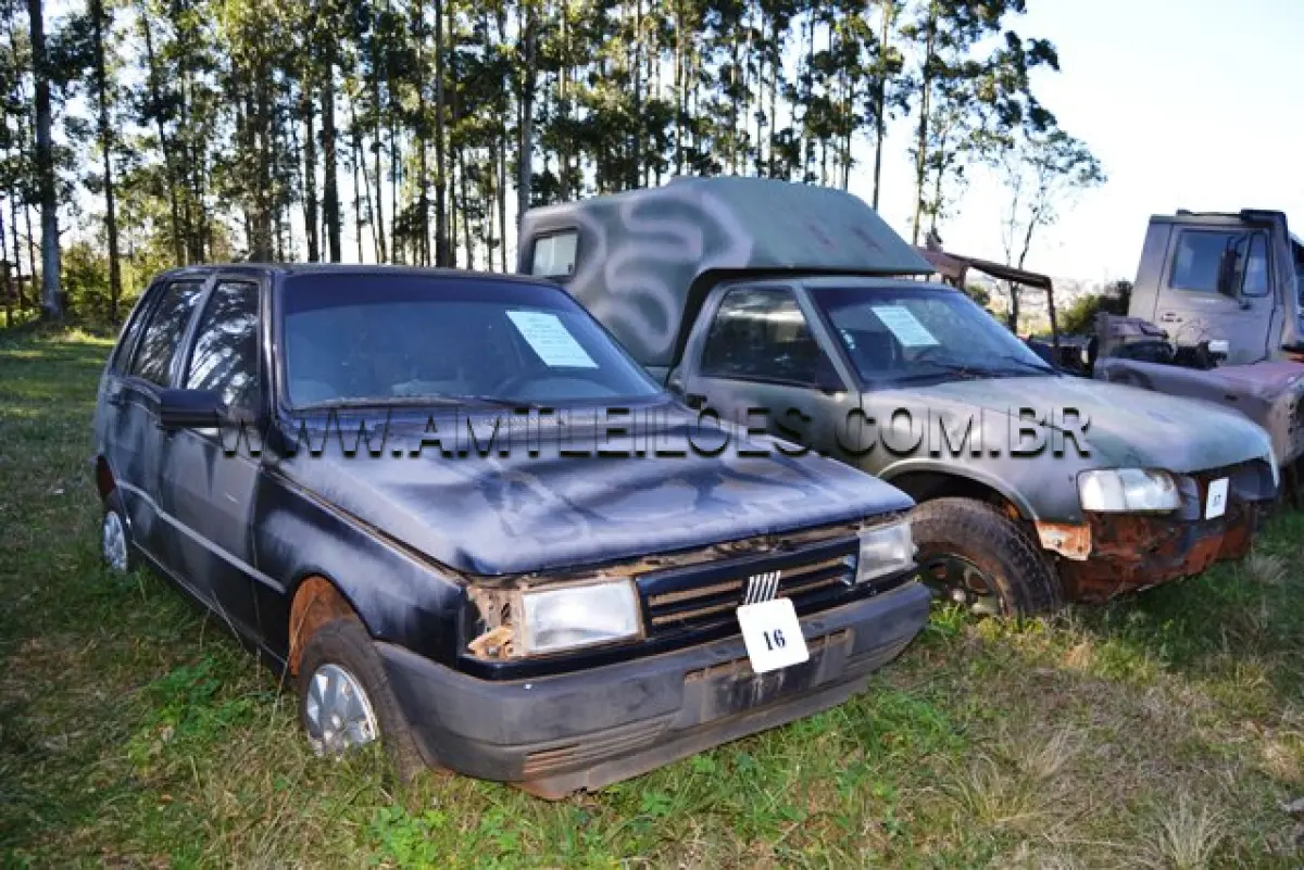 LOTE 016 - MARCA/MODELO: FIAT UNO MILLE/ EP, 5 Psg, 4 x 2 ANO: 1995 CHASSI: 9BD146107S5630001 MOTOR: 4 Cil. nº 146ª70114451784