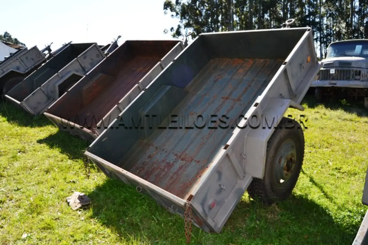 LOTE 050 - REBOQUE, CARGA, EMP G, MARCA PQ R MNT/1/MODELO M1C1, 3/4 Ton, 2 RODAS ANO: 1981 CHASSI: 340608200044