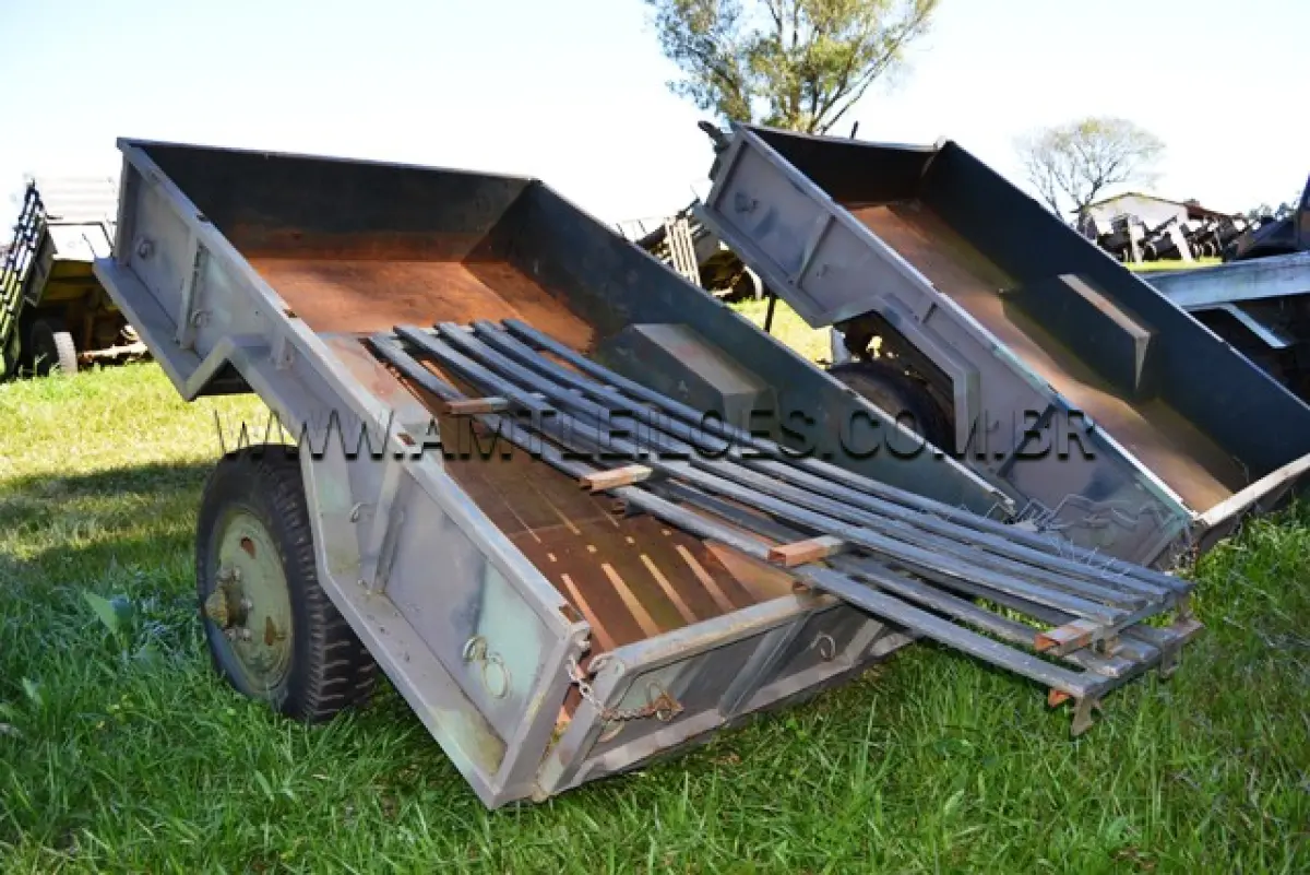LOTE 030 - REBOQUE 1 ½ Ton, 2R/ MARCA F CURITIBA ANO: 1974 CHASSI: 003