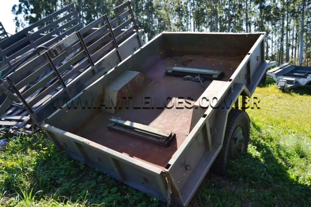 LOTE 033 - REBOQUE 1 ½ Ton, 2R/ MARCA SANVAS ANO: 1971 CHASSI: 019875