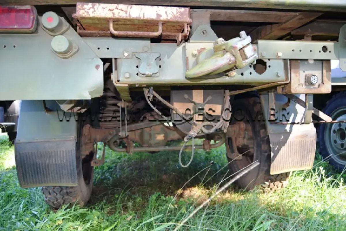 LOTE 021 - MARCA/MODELO:  CAMINHÃO MBB/ UNIMOG 4082, 1 ½ Ton, 4 x 4 ANO: 1999 CHASSI: WDB4082161W193680 MOTOR: 5 Cil. nº 0298110049842