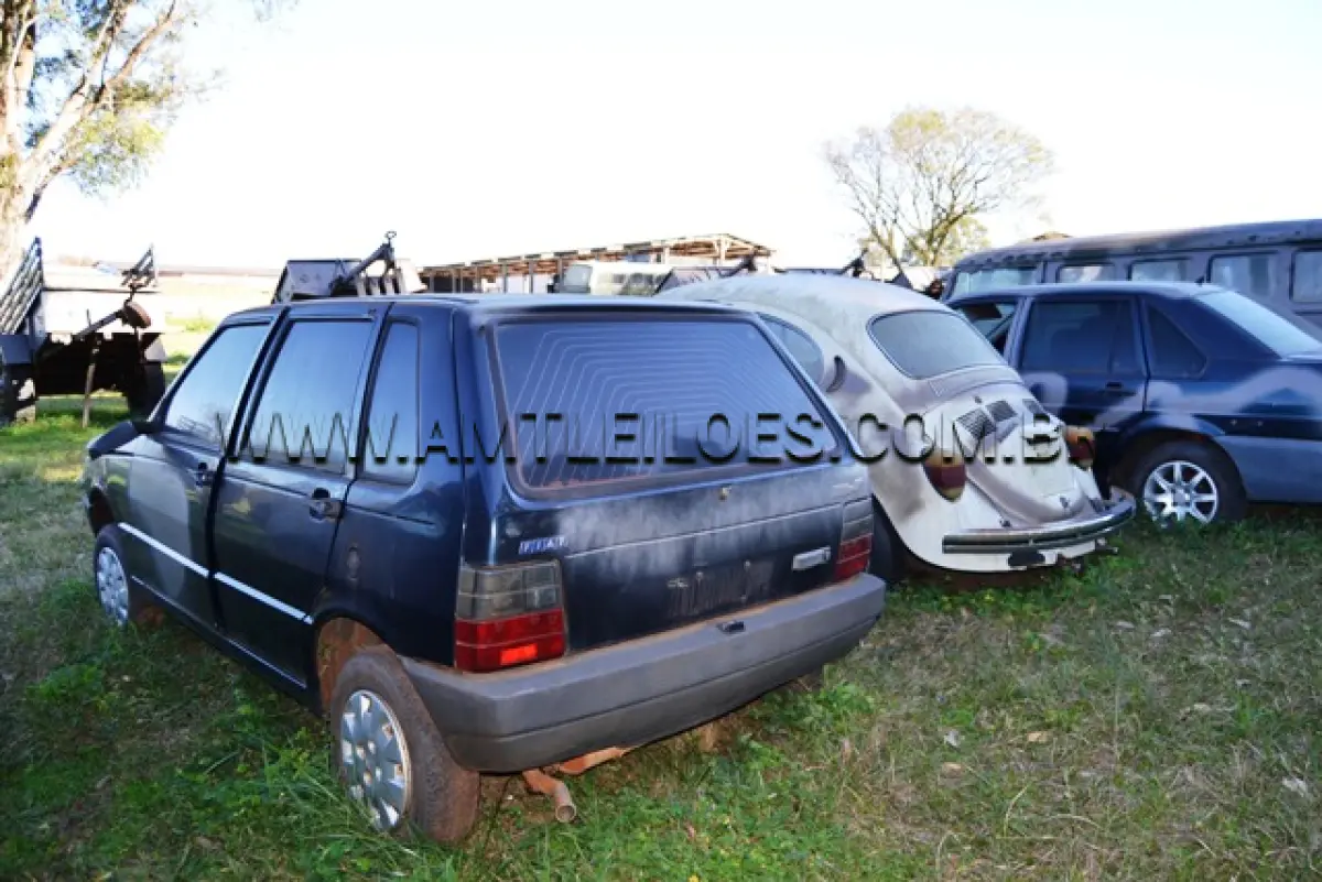 LOTE 016 - MARCA/MODELO: FIAT UNO MILLE/ EP, 5 Psg, 4 x 2 ANO: 1995 CHASSI: 9BD146107S5630001 MOTOR: 4 Cil. nº 146ª70114451784