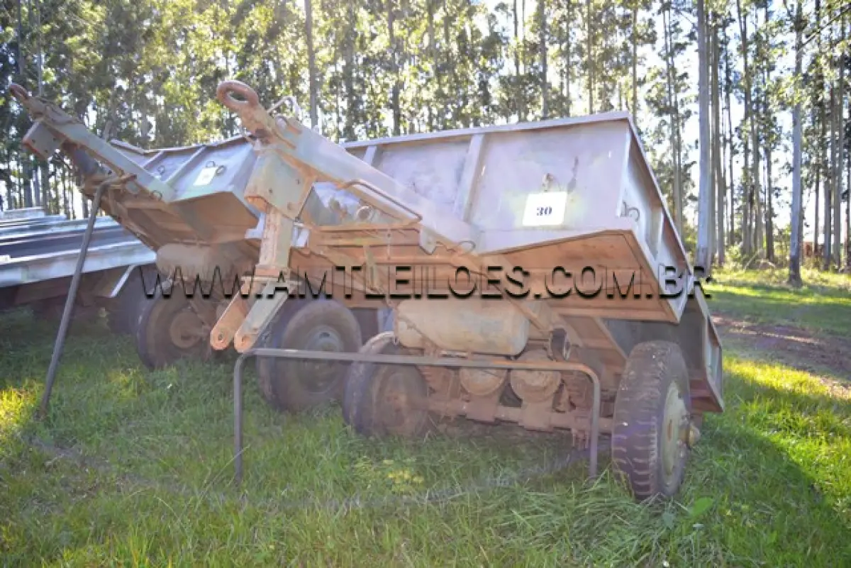 LOTE 030 - REBOQUE 1 ½ Ton, 2R/ MARCA F CURITIBA ANO: 1974 CHASSI: 003