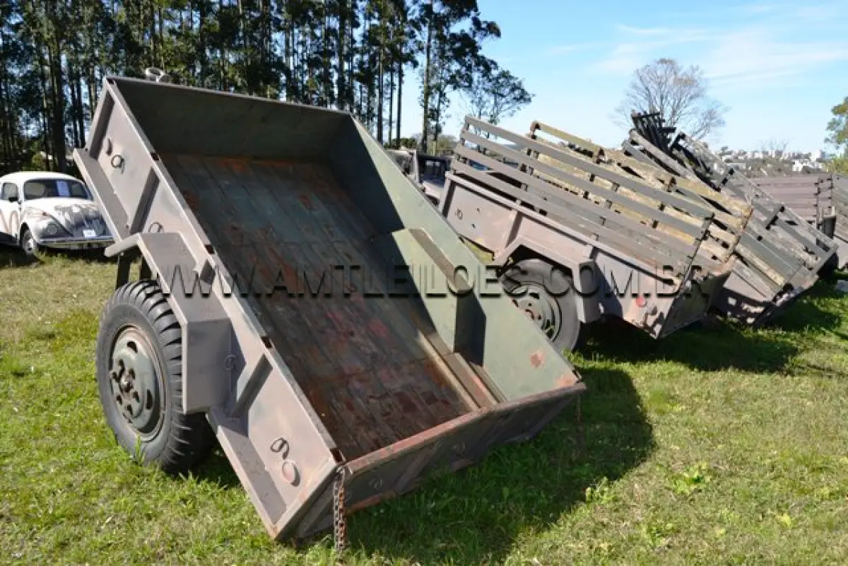 LOTE 047 - REBOQUE, CARGA, EMP G, MARCA AGR/MODELO M1C1, 3/4 Ton, 2 RODAS ANO: 1981 CHASSI: 340608200049