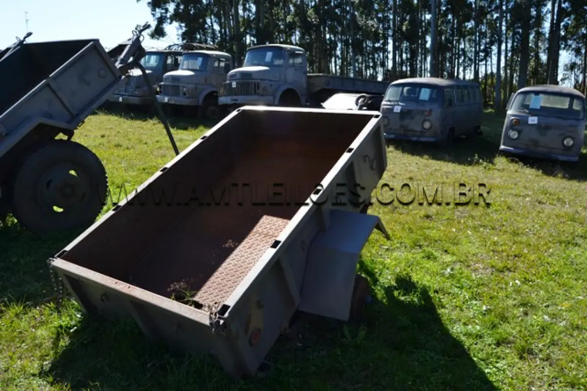 LOTE 048 - REBOQUE, CARGA, EMP G, MARCA PQ R MNT/1/MODELO M1C1, 3/4 Ton, 2 RODAS ANO: 1982 CHASSI: 340358200006
