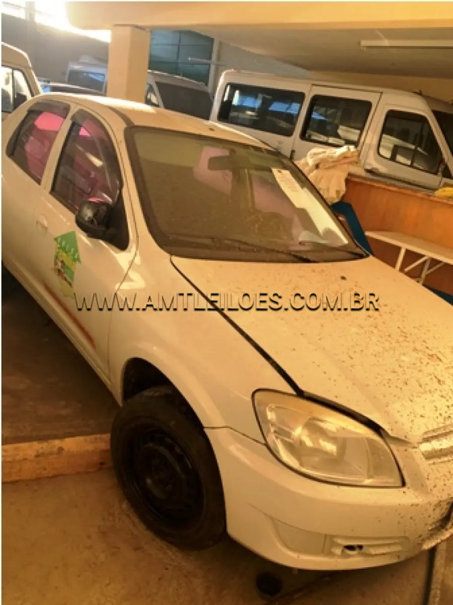 LOTE 003 - MARCA/MODELO: GM/PRISMA MAXX PLACA: IOV 1573 FABRICAÇÃO/MODELO: 2008/2009 RENAVAM: 969501323 COR: BRANCA COMBUSTÍVEL: GASOLINA