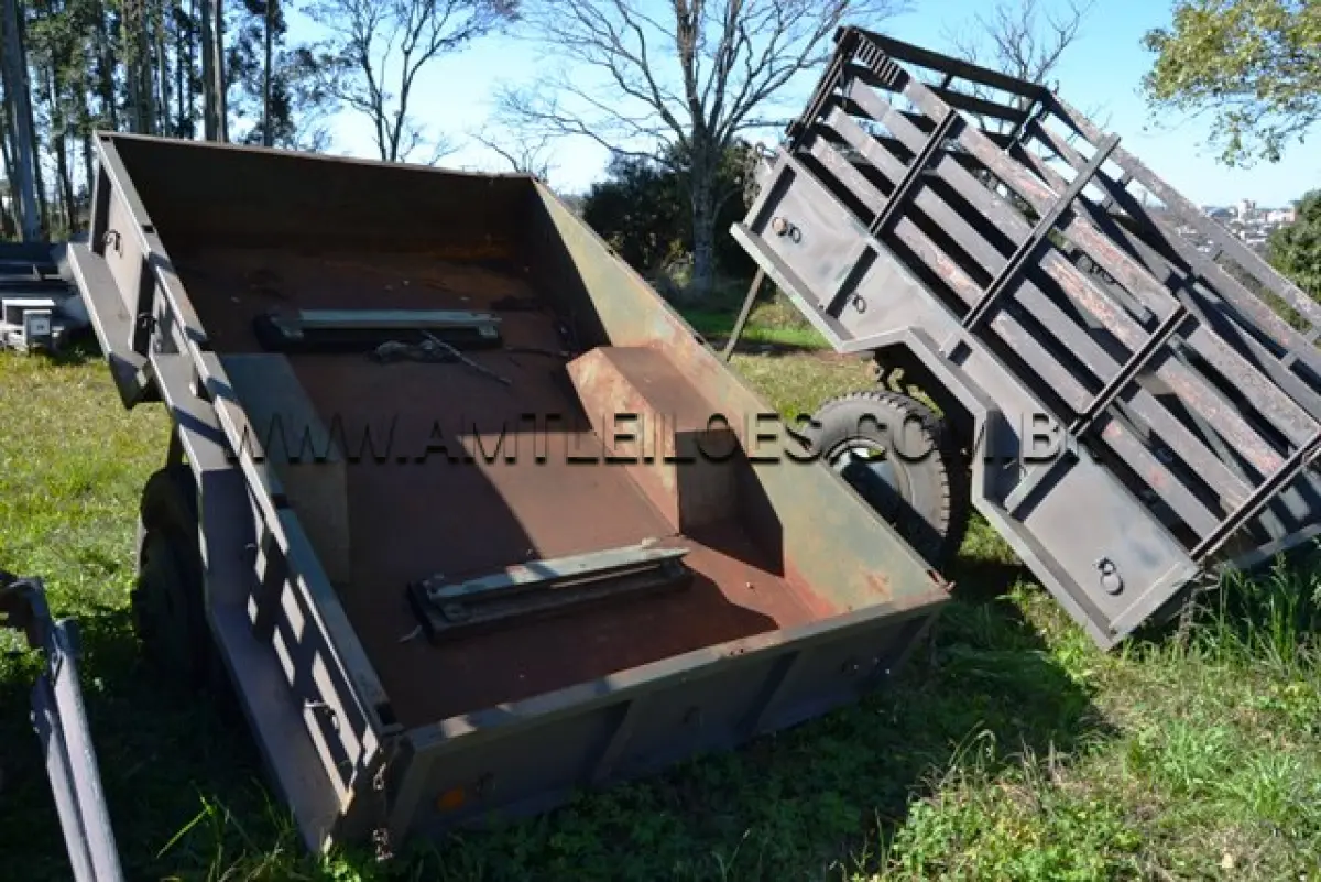 LOTE 033 - REBOQUE 1 ½ Ton, 2R/ MARCA SANVAS ANO: 1971 CHASSI: 019875