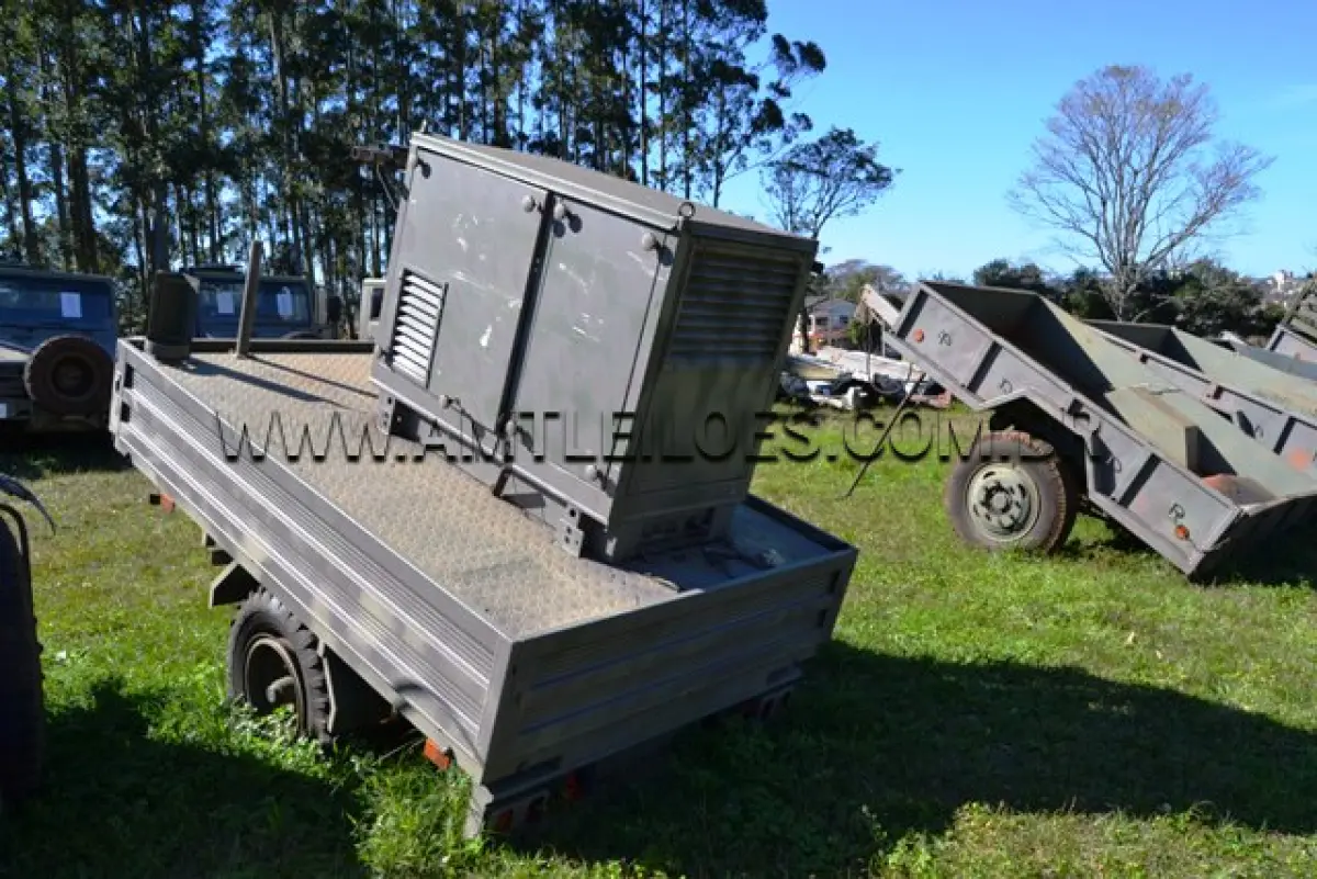 LOTE 041 - REBOQUE ESPECIALIZADO GERADOR SM2000, 2 Ton, 2R/ SCATTOLINI ANO: 1998 CHASSI: ZA62M2000TMA00016