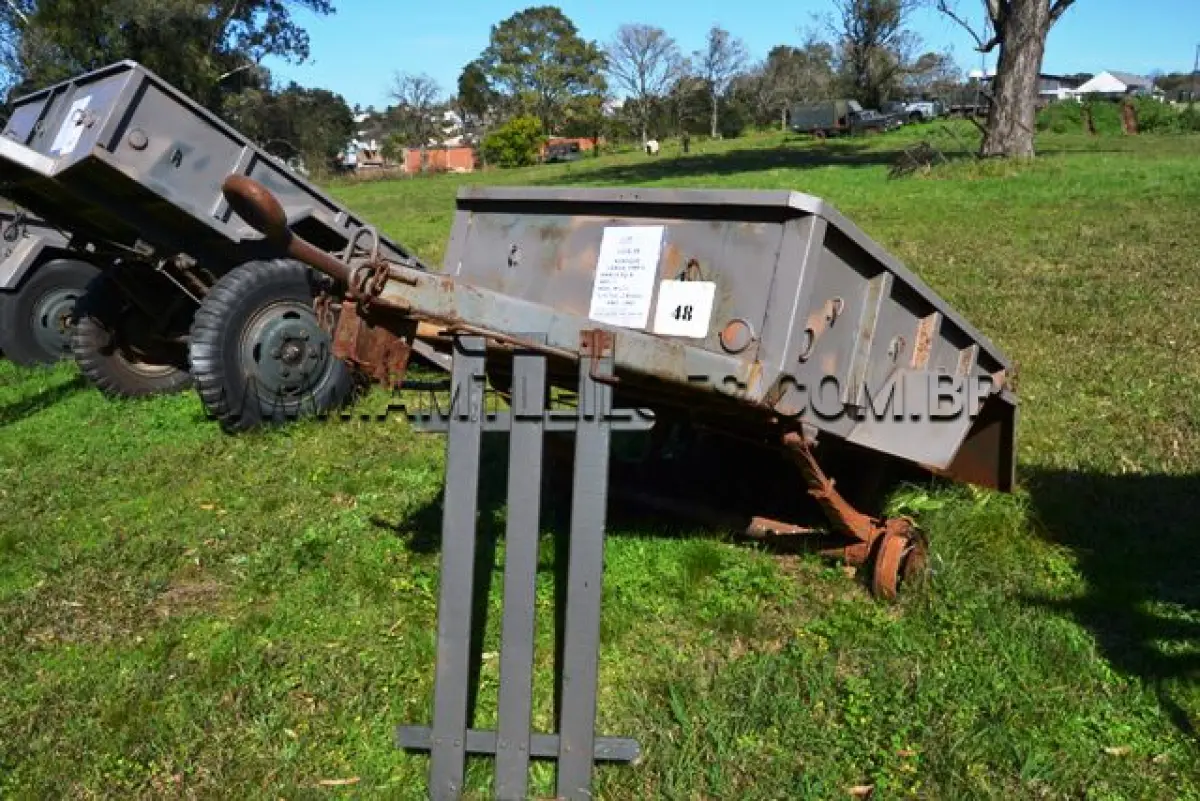 LOTE 048 - REBOQUE, CARGA, EMP G, MARCA PQ R MNT/1/MODELO M1C1, 3/4 Ton, 2 RODAS ANO: 1982 CHASSI: 340358200006