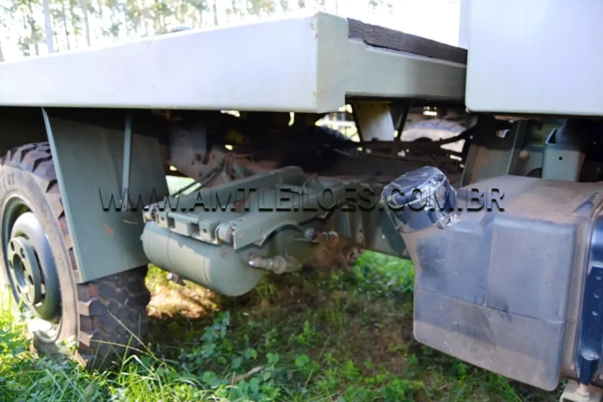 LOTE 021 - MARCA/MODELO:  CAMINHÃO MBB/ UNIMOG 4082, 1 ½ Ton, 4 x 4 ANO: 1999 CHASSI: WDB4082161W193680 MOTOR: 5 Cil. nº 0298110049842
