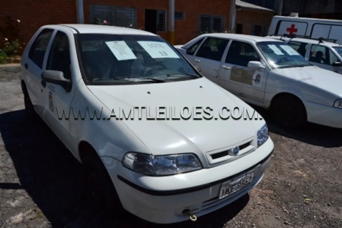 LOTE 013 - FIAT/PALIO EX, ANO: 2001/2002, COR BRANCA, GASOLINA, PLACA: IKE 9862