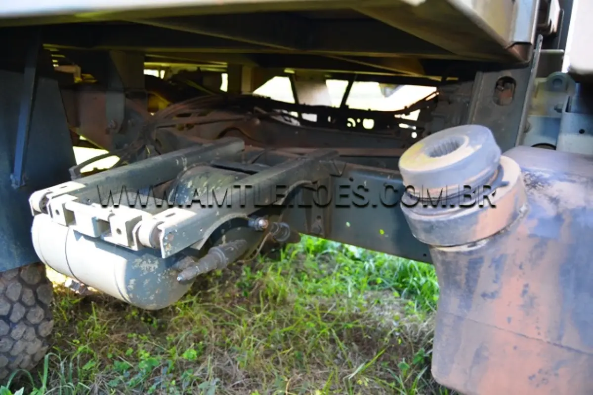 LOTE 024 - MARCA/MODELO:  CAMINHÃO MBB/ UNIMOG 4082, 1 ½ Ton, 4 x 4 ANO: 1999 CHASSI: WDB4082161W193577 MOTOR: 5 Cil. nº 0298110049704