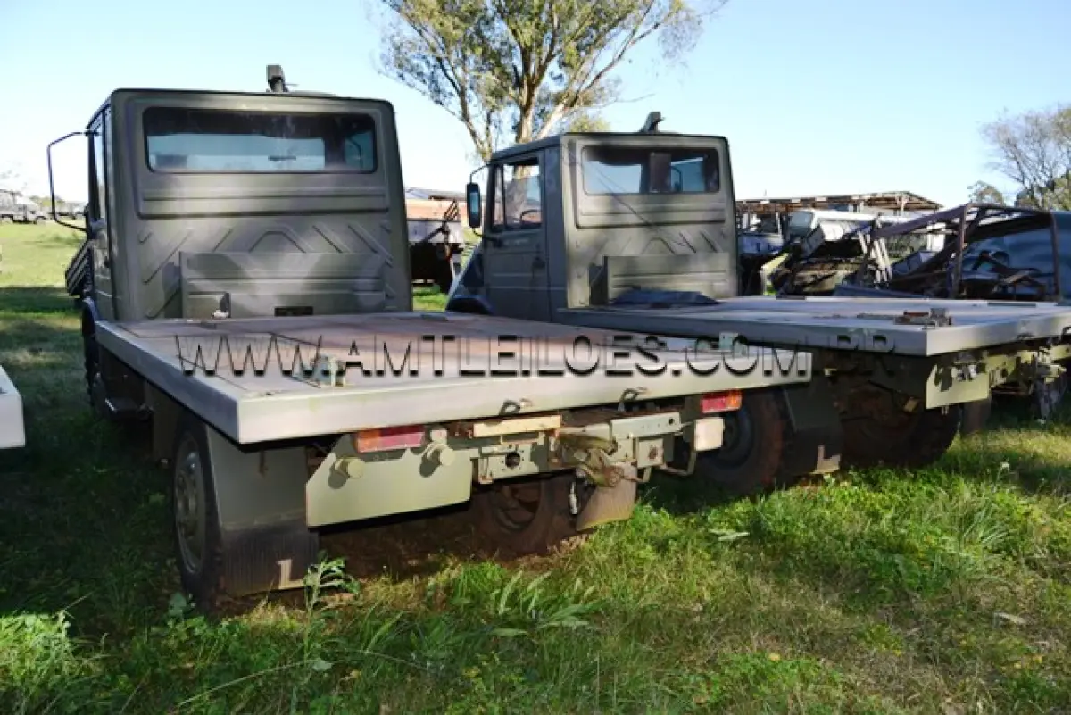 LOTE 020 - MARCA/MODELO:  CAMINHÃO MBB/ UNIMOG 4082, 1 ½ Ton, 4 x 4 ANO: 1999 CHASSI: WDB4082161W193667 MOTOR: 5 Cil. nº 029811050235