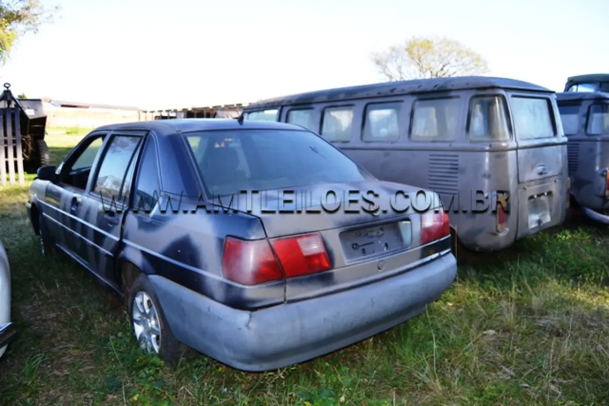 LOTE 014 - MARCA/MODELO: VW SANTANA/ 2.0 GLS20001, 05 Psg, 4 x 2 ANO: 2001 CHASSI: 9BWAE03X41P015436 MOTOR: 4 Cil. nº UQH028993