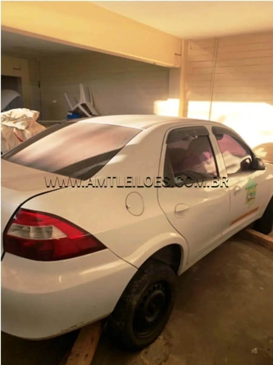 LOTE 003 - MARCA/MODELO: GM/PRISMA MAXX PLACA: IOV 1573 FABRICAÇÃO/MODELO: 2008/2009 RENAVAM: 969501323 COR: BRANCA COMBUSTÍVEL: GASOLINA