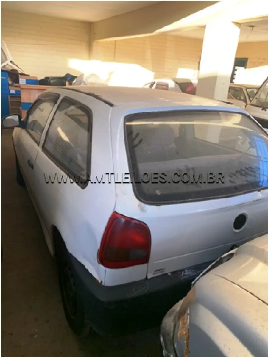 LOTE 006 - MARCA/MODELO: VW/GOL SPECIAL PLACA: IJH 3950 FABRICAÇÃO/MODELO: 1999/2000 RENAVAM: 729410730 COR: BRANCA COMBUSTÍVEL: GASOLINA
