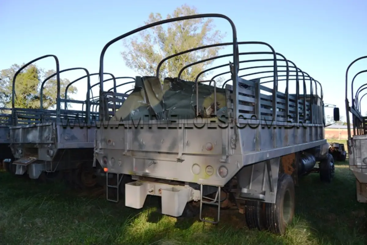 LOTE 006 - MARCA/MODELO:  CAMINHÃO MBB/ LA1418/51, 05 Ton, 4 x 4 ANO: 1998 CHASSI: 9BM384114WB184896