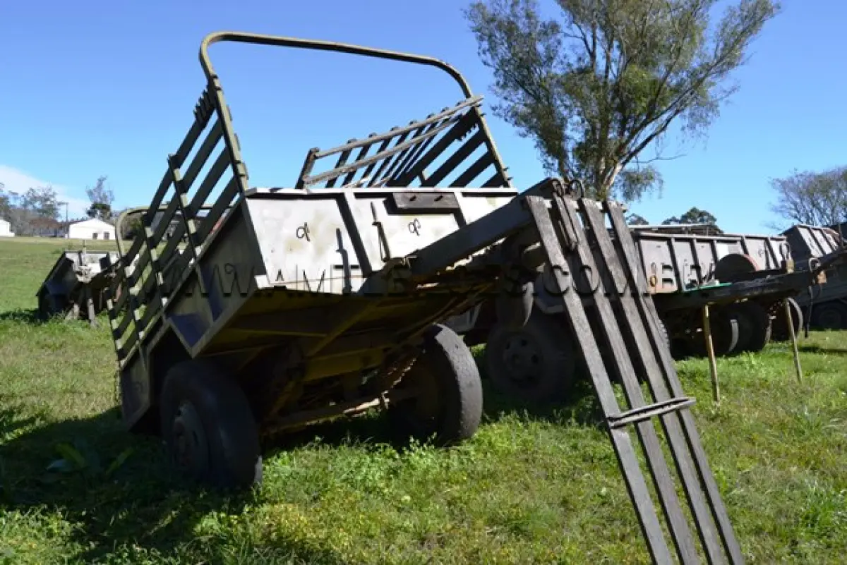 LOTE 036 - REBOQUE 1 ½ Ton, 2R/ MARCA RODOVIÁRIA ANO: 1976 CHASSI: 18110831