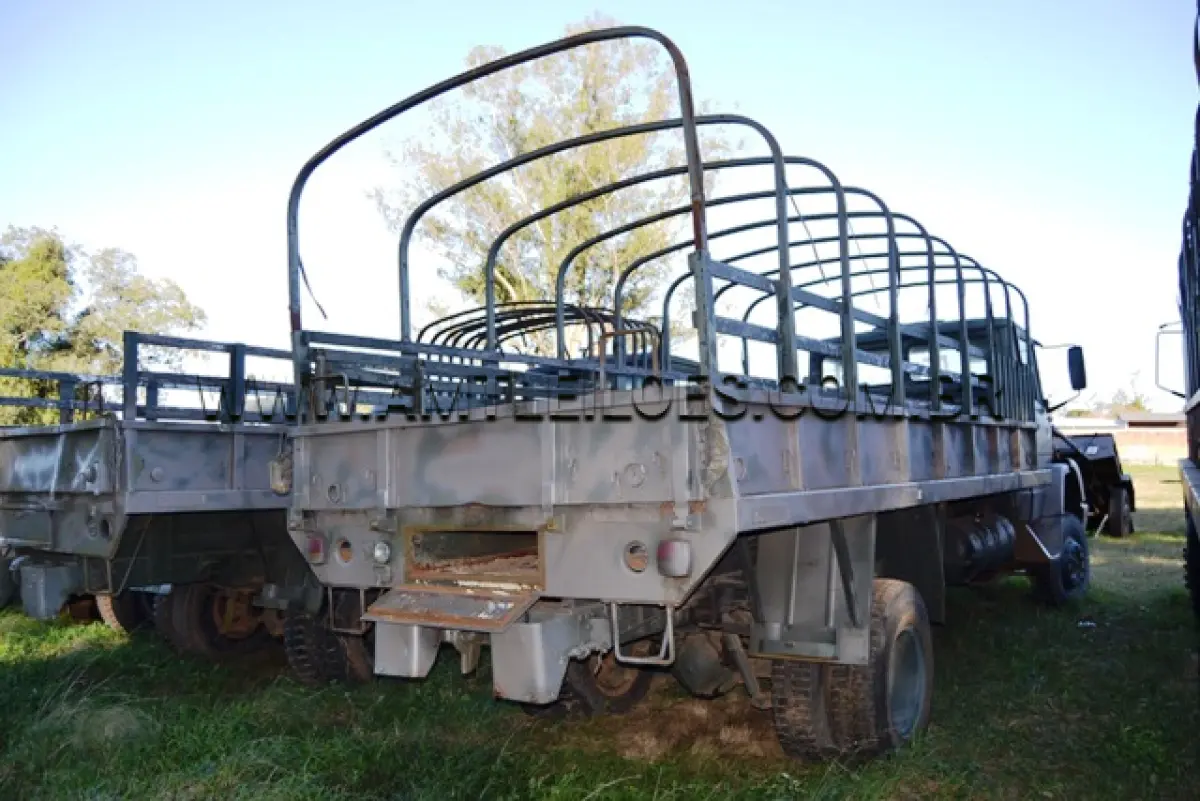 LOTE 007 - MARCA/MODELO:  CAMINHÃO MBB/ LA1418/51, 05 Ton, 4 x 4 ANO: 1992 CHASSI: 9BM384114MB934381 MOTOR: MBB 6 Cil. nº 376962-10-124416