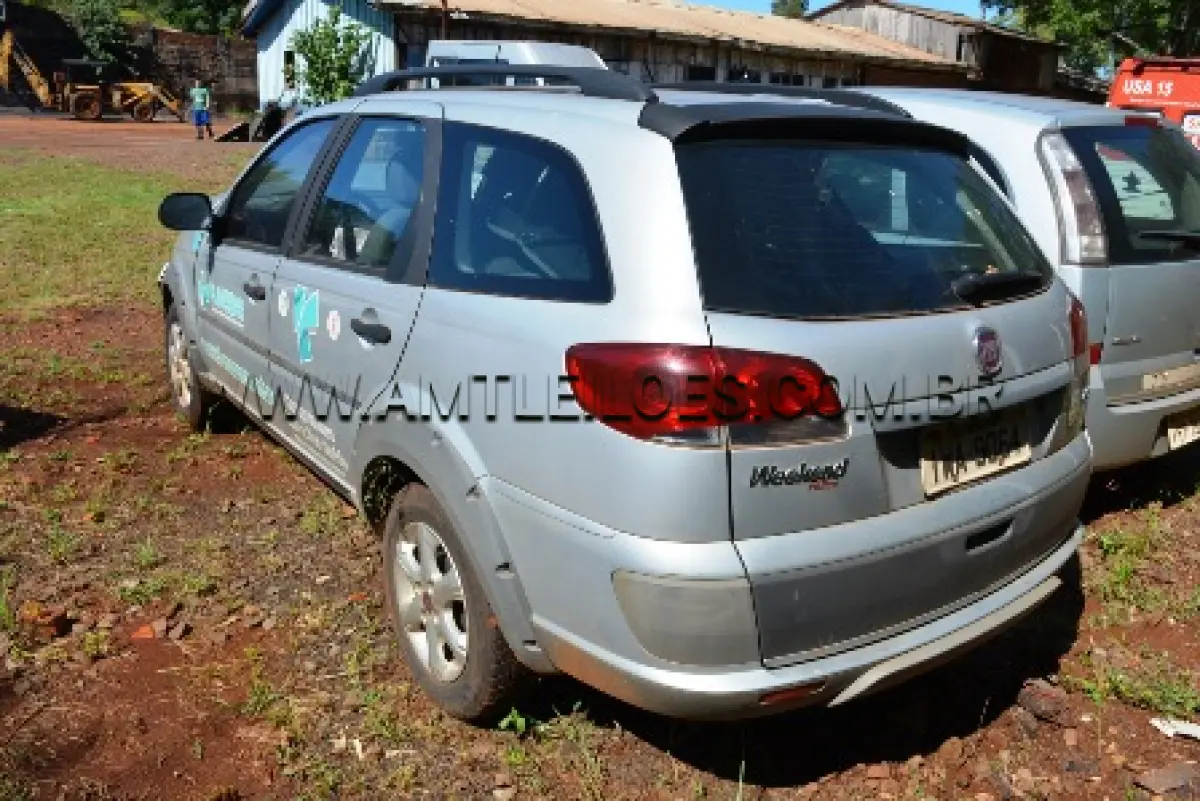 LOTE 006 - MARCA/MODELO: FIAT PALIO WEEKEND TREKKING 1.6 FLEX 16V 5P PLACA: IWA 9064 CHASSI: 9BD374154F5D68175 FABRICAÇÃO/MODELO: 2014/2015 COMBUSTÍVEL: ÁLCOOL/GASOLINA