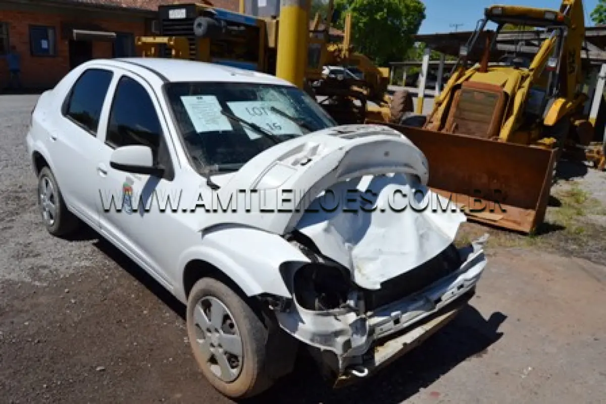 LOTE 016 - CHEVROLET/PRISMA SEDAN 4 PORTAS LT, ANO: 2012, COR: BRANCA, ÁLCOOL/GASOLINA,  PLACA: ITN 0773