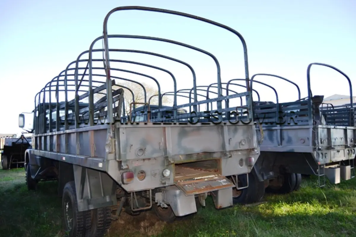 LOTE 007 - MARCA/MODELO:  CAMINHÃO MBB/ LA1418/51, 05 Ton, 4 x 4 ANO: 1992 CHASSI: 9BM384114MB934381 MOTOR: MBB 6 Cil. nº 376962-10-124416