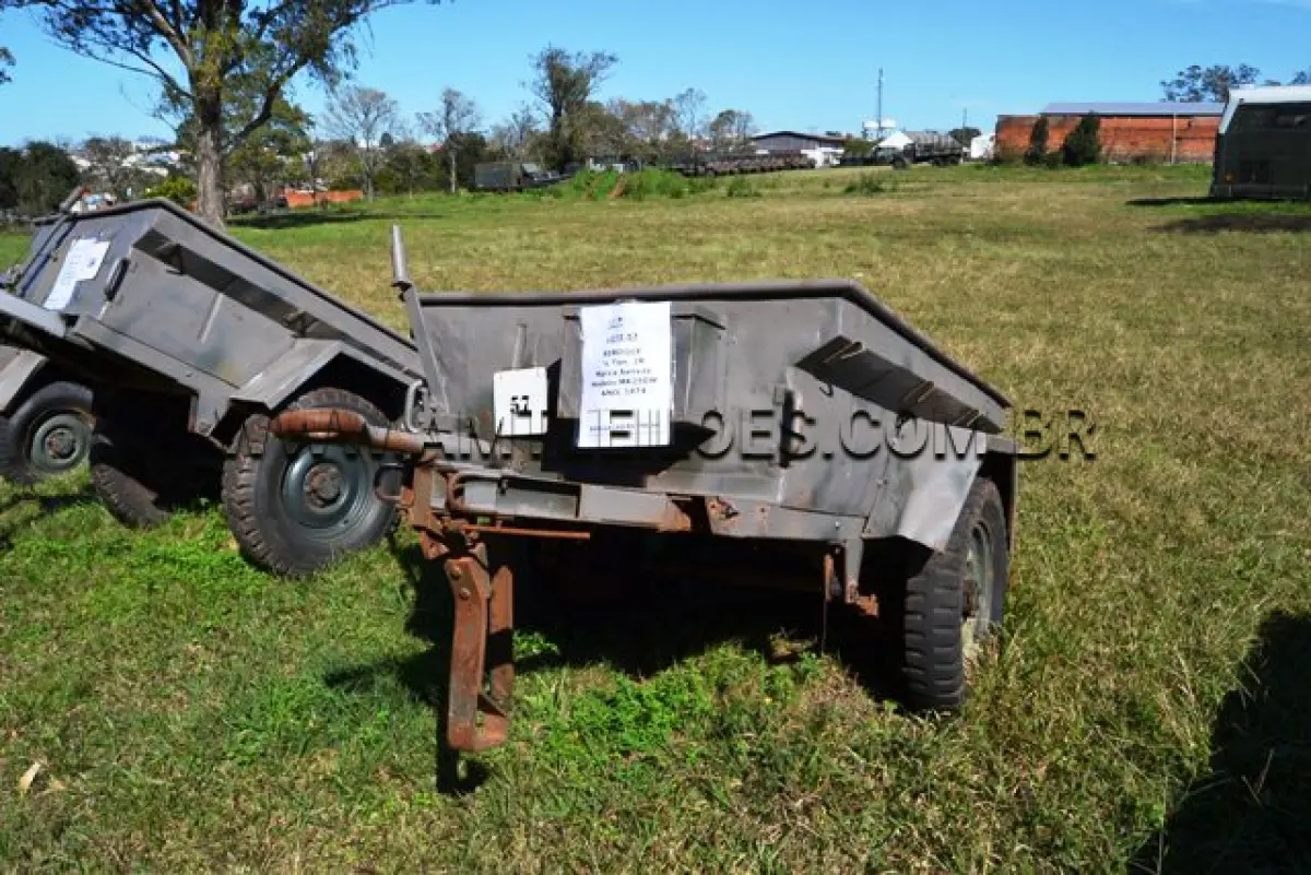 LOTE 057 - REBOQUE, ¼ Ton, 2R/ MARCA SANVAS/MODELO MK250W ANO: 1974 CHASSI: 05475