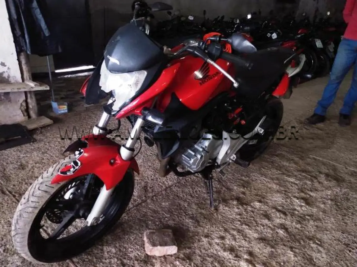 LOTE 250 - HONDA/CB 300R, PLACA: IPW6434, ANO: 2009/2010
