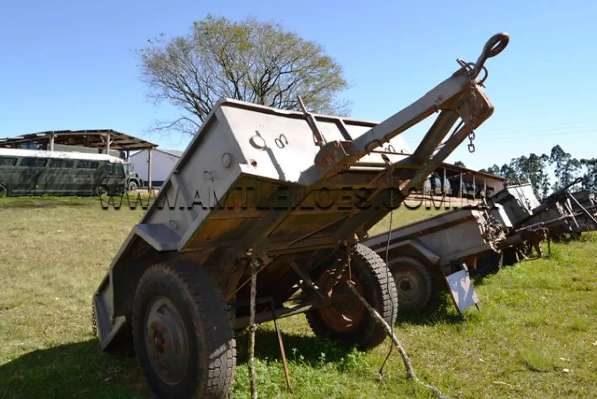 LOTE 054 - REBOQUE, CARGA, EMP G, MARCA AGR /MODELO M1C1, 3/4 Ton, 2 RODAS ANO: 1981 CHASSI: 340608200053