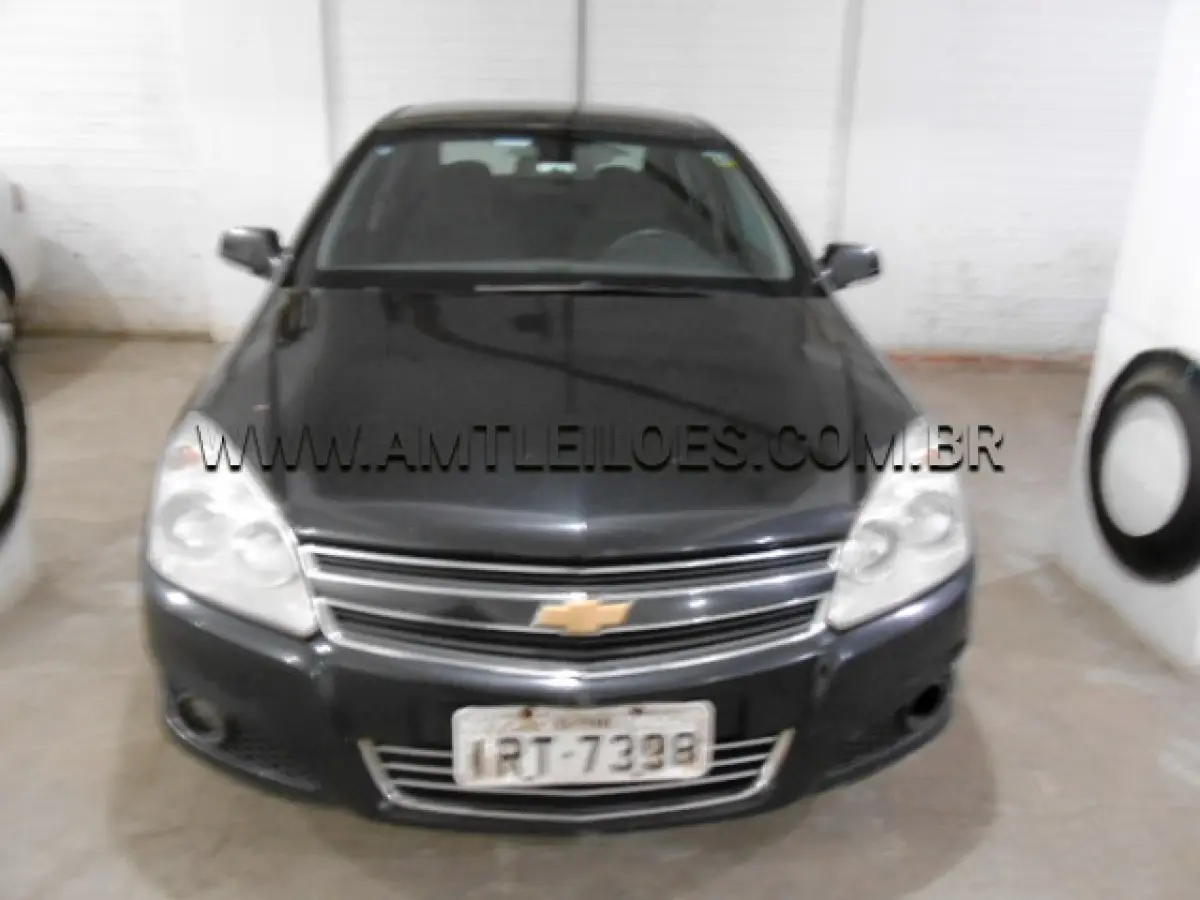 LOTE 017 - MARCA/MODELO: GM/VECTRA SEDAN ELEGANCE; ANO/MODELO: 2011