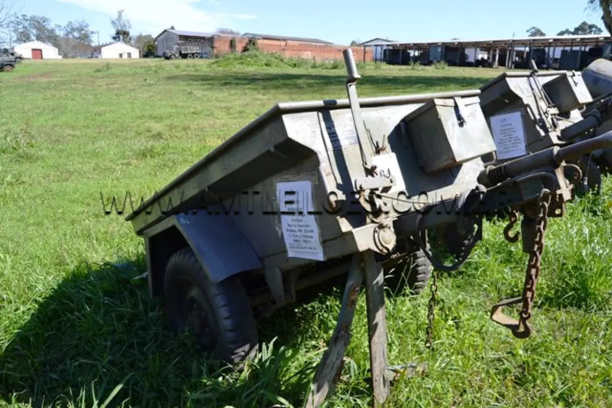 LOTE 064 - REBOQUE, VTNE CARGA ANFÍBIA/ MARCA SANVAS, MODELO MK 250W, ¼ Ton, 2 RODAS ANO: 1974 CHASSI: 074075