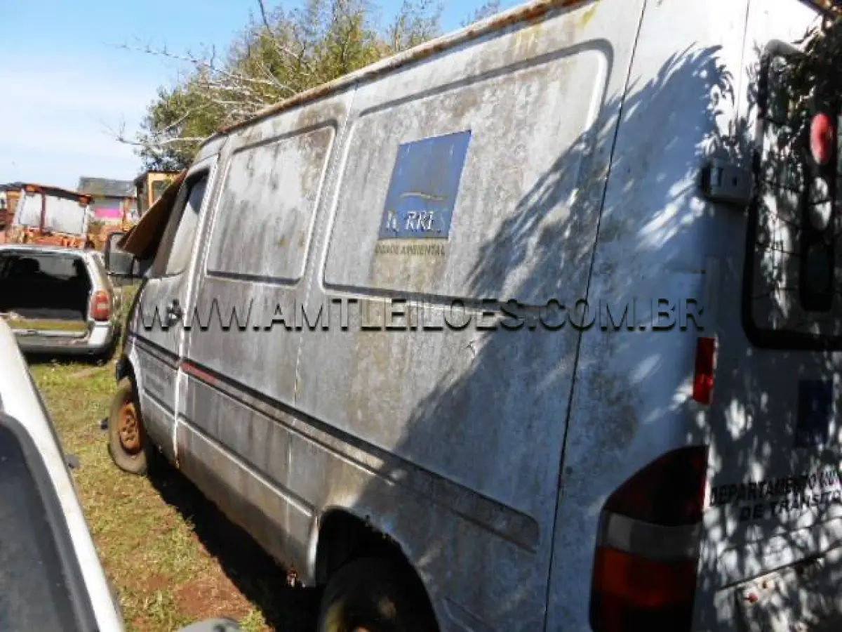 LOTE 001 - MARCA/MODELO: IMP/M BENZ 310D SPRINTERF; ANO: 1998/1998