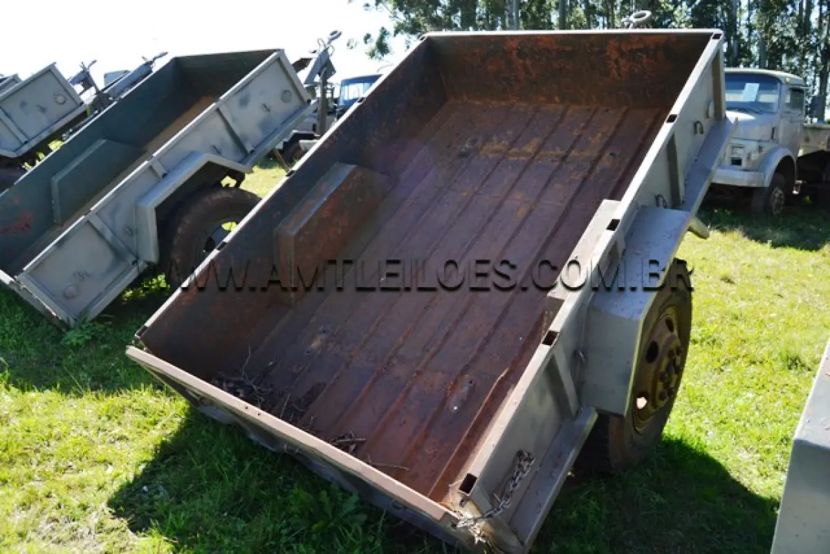 LOTE 051 - REBOQUE, CARGA, EMP G, MARCA AGR /MODELO M1C1, 3/4 Ton, 2 RODAS ANO: 1981 CHASSI: 340608200046