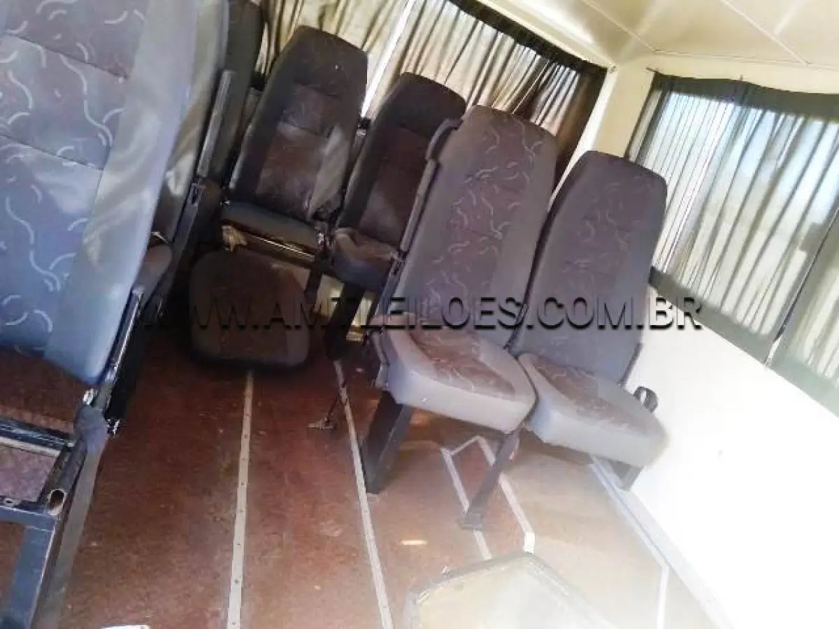 LOTE 020 - MARCA/MODELO: MICRO ÔNIBUS AGRALE/ 1800, 17 Psg, 4 x 2 ; ANO: 1990
CHASSI: 9BYC02D2LLC001524
MOTOR: LD8811B3812450