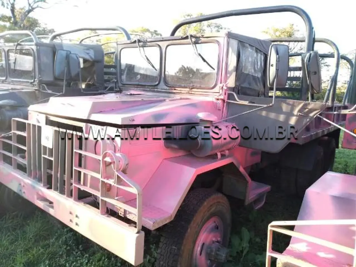 LOTE 008 - MARCA/MODELO: CAMINHÃO ENGESA/ EE25/EF2521, 2 1/2 Ton, 6 x 6 ; ANO: 1981
CHASSI: 9BB025312BJ000762