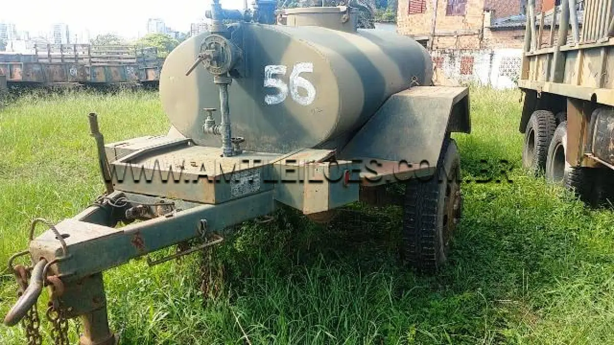 LOTE 056 - REBOQUE CISTERNA ÁGUA FREIO AR COMP 65681 1500L 2R SANVAS 1976