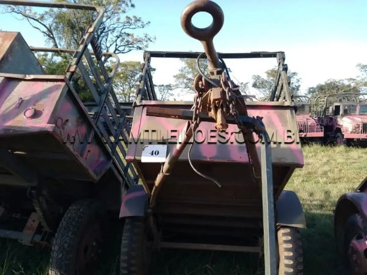 LOTE 040 - REBOQUE, MARCA TRUCK ENGENERING BENHUR, MODELO K52, 1 Ton, 2 RODAS
ANO: 1942 ; CHASSI: 3109015