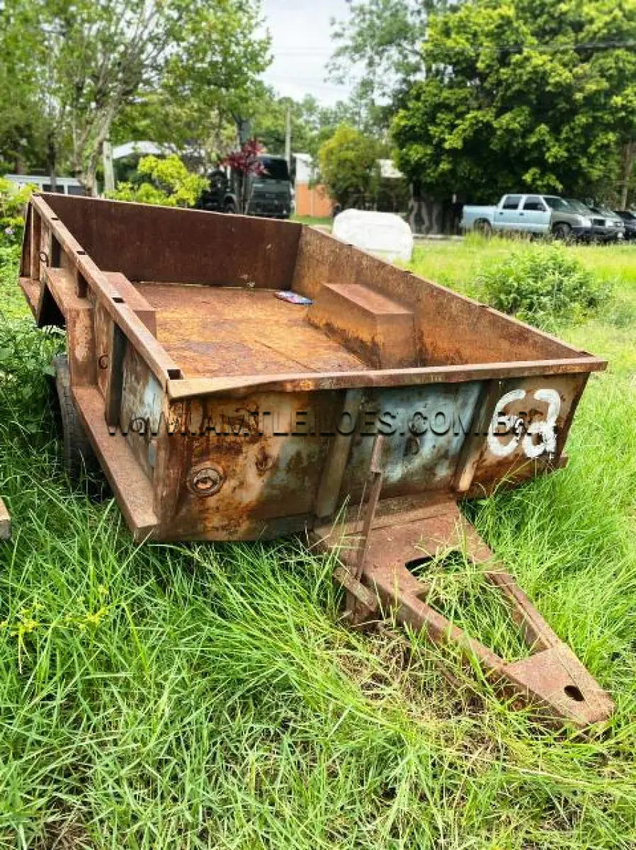 LOTE 062 - REBOQUE MULTICANAL TSOPC 1 1/2T 2R PONTAL 1975