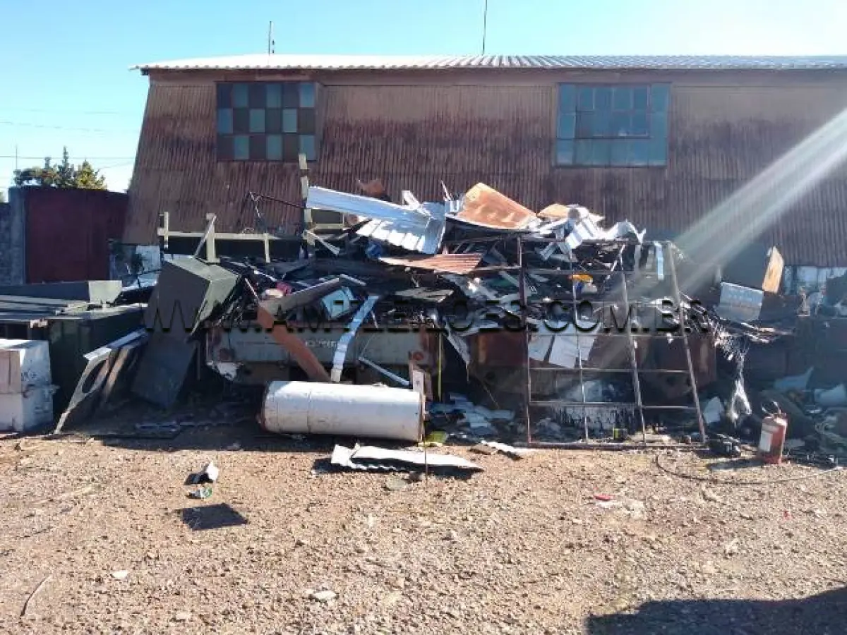 LOTE 044
