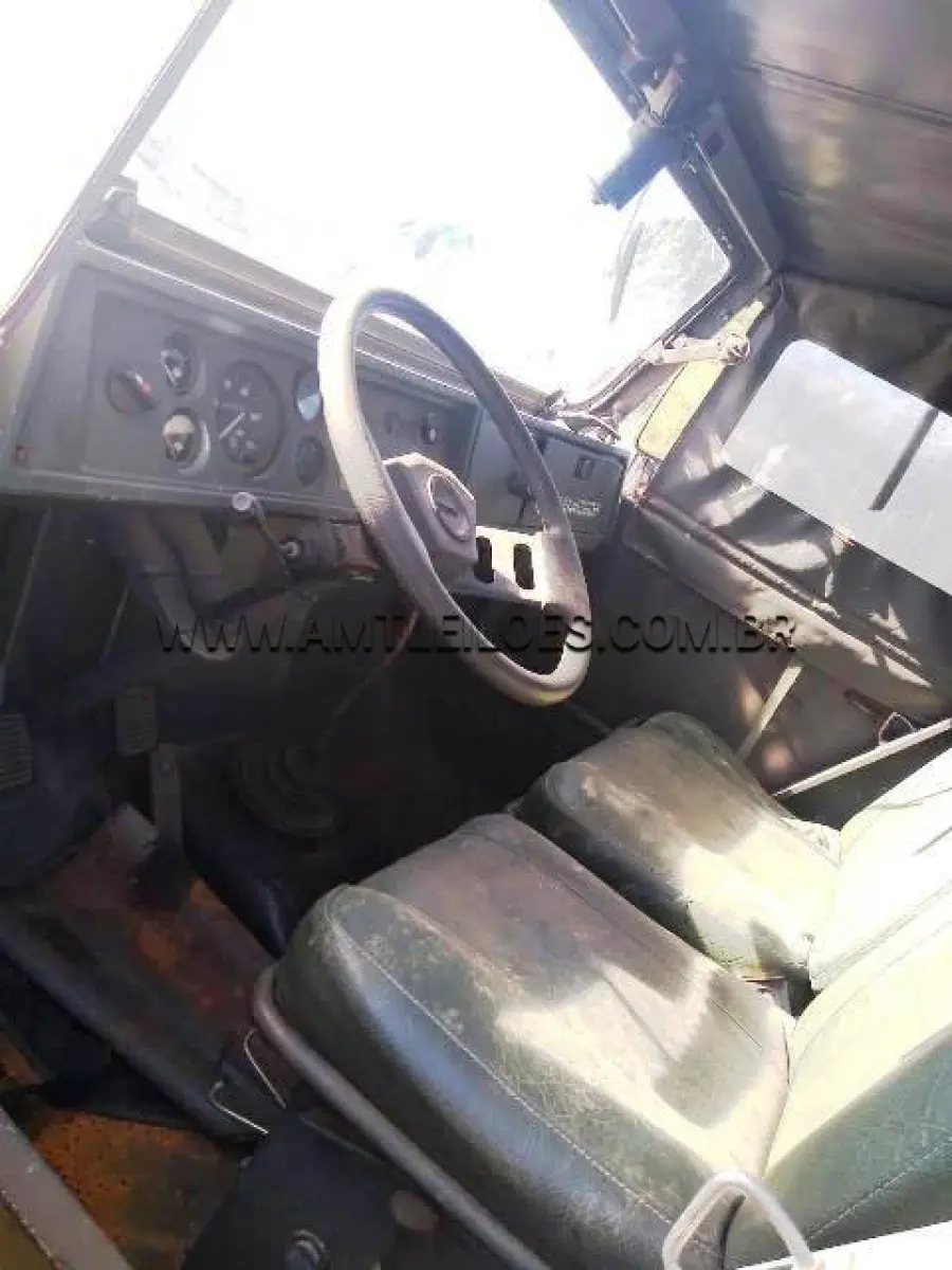 LOTE 003 - MARCA/MODELO: CAMINHÃO ENGESA/ EE25/EF2521, 2 1/2 Ton, 6 x 6 ; ANO: 1981
CHASSI: 9BB025711JJ002207
MOTOR: 6 Cil., MBB nº 344919035684167