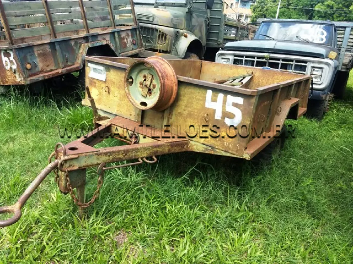 LOTE 045 - REBOQUE CARGA EMP GE 11660 3/4T 2R RODOVIÁRIA 1977